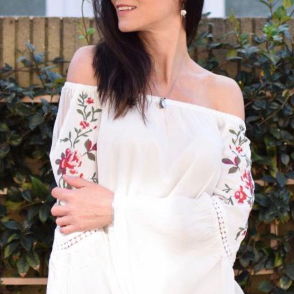 SOLD Elsewhere .....White off the shoulder top